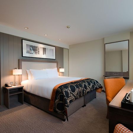 Clayton Hotel Chiswick London Ngoại thất bức ảnh