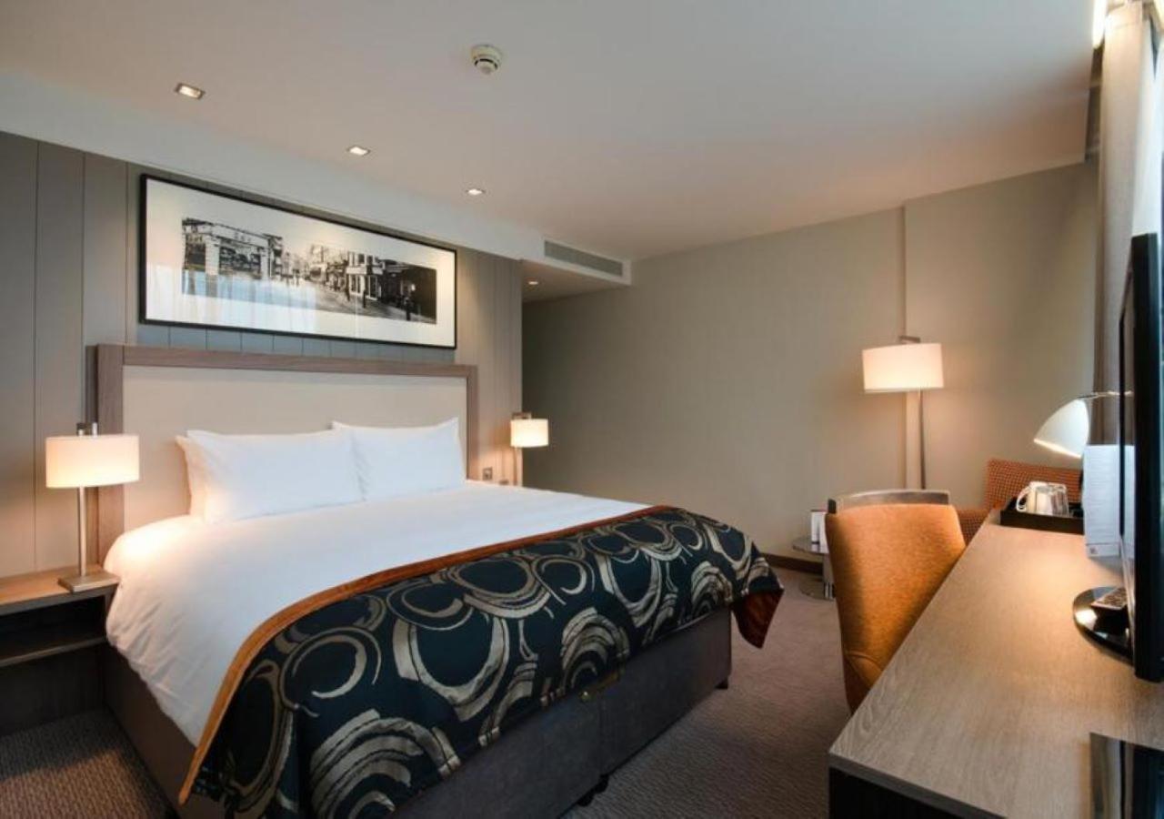 Clayton Hotel Chiswick London Ngoại thất bức ảnh