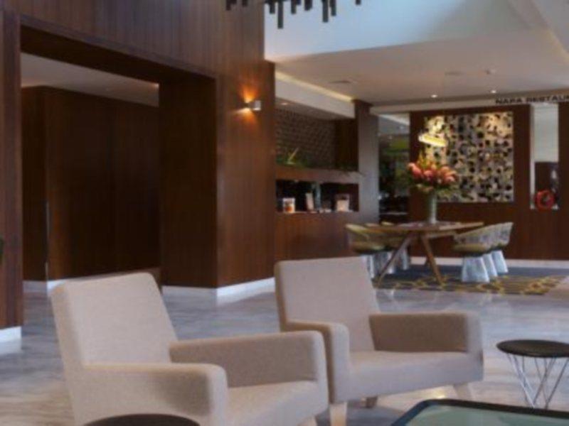 Clayton Hotel Chiswick London Ngoại thất bức ảnh